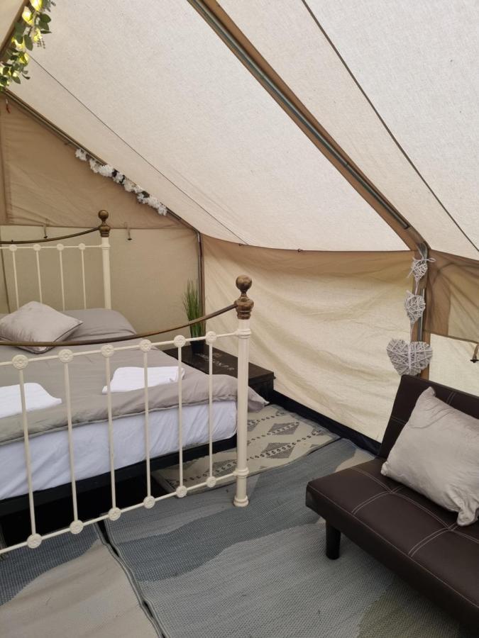 Glamping In Style, Prospector Tent Crawley  Exteriör bild